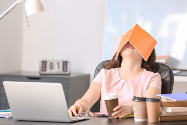 Thường xuyên mệt mỏi là dấu hiệu suy thận thường gặp