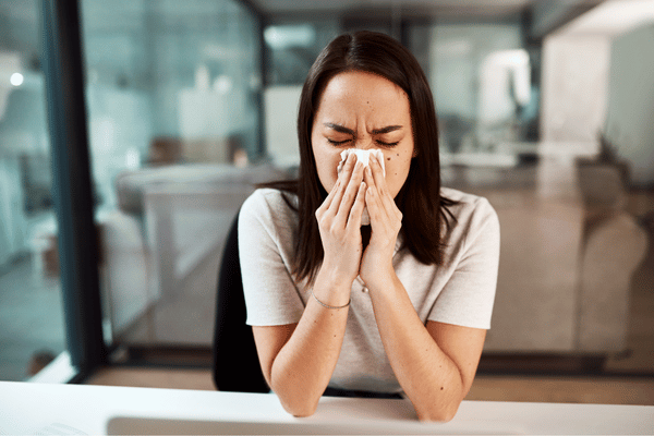 Cơ thể dễ mắc phải bệnh vặt như cảm cúm, ho, sổ mũi