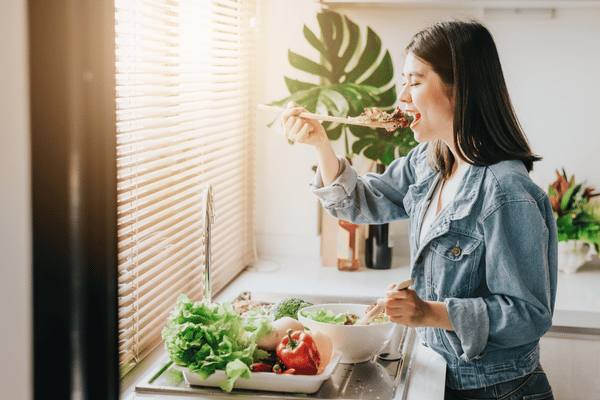 Bổ sung rau xanh trong chế độ dinh dưỡng để tăng cường