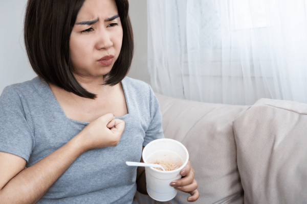 Các bệnh lý về tiêu hóa khiến nữ giới dễ gặp tình trạng chướng bụng kéo dài
