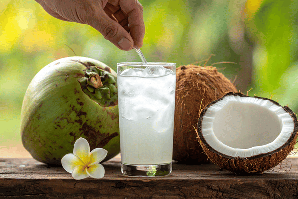Nước dừa chính là lựa chọn tuyệt vời trong những ngày tới tháng