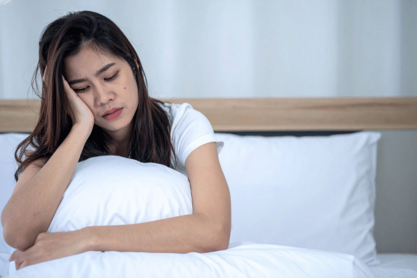 Dấu hiệu mất ngủ thường xuyên ở phụ nữ