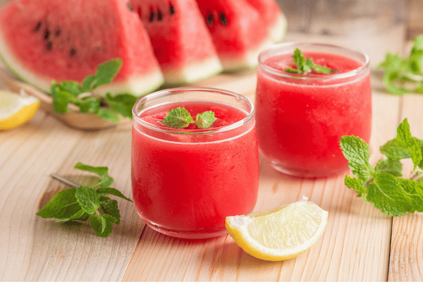 Nước ép dưa hấu chứa hàm lượng nước lên đến 90%